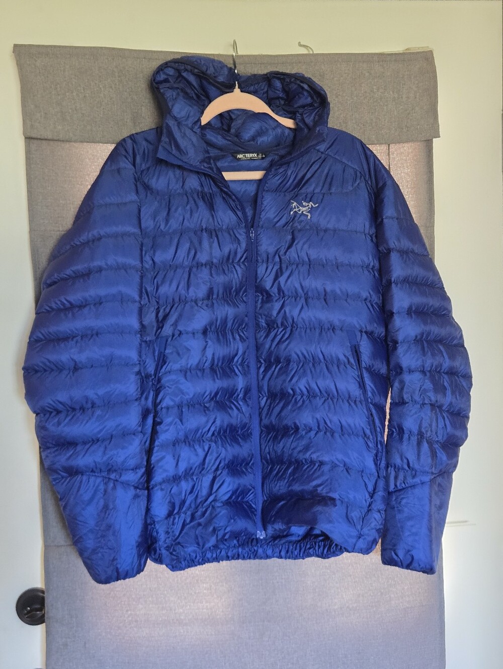 Arc'teryx Women's Cerium LT Down Hoody - Blue - Large